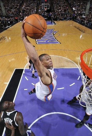 边后卫谨慎 边后卫谨慎